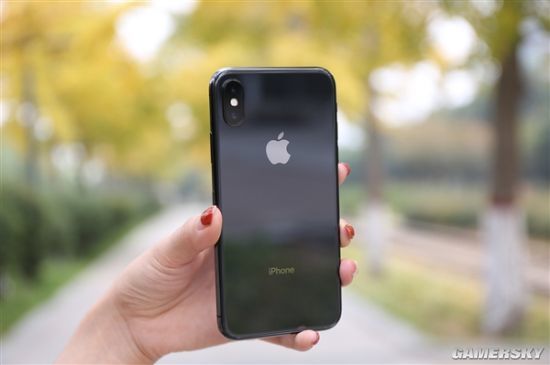 苹果跟高通秘密接洽：iPhone或将使用屏下指纹
