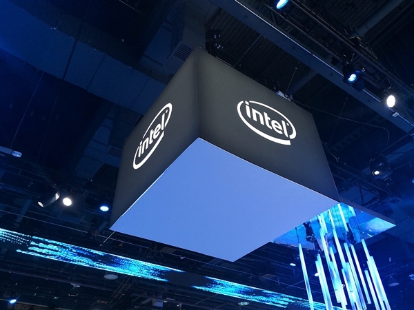 业绩原地踏步：Intel股价暴跌 市值损失240亿美元