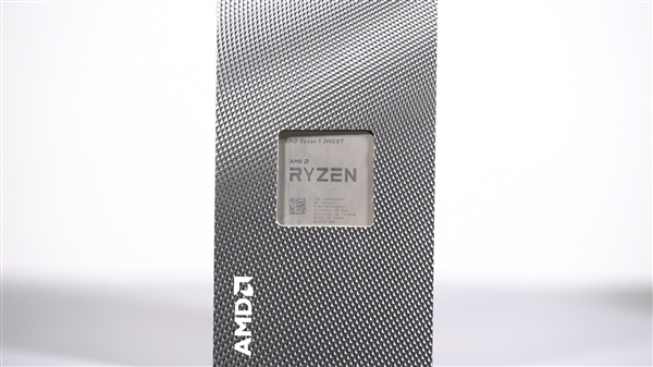 AMD超频神U！锐龙9 3900XT、锐龙7 3800XT鸡血版首发开箱！