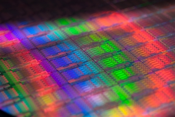 Intel斥资200亿美元建芯片工厂 7nm处理器2023年问世