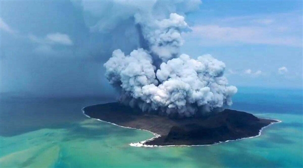 汤加火山喷发引发海啸已致6死：冲击波遍布全球！