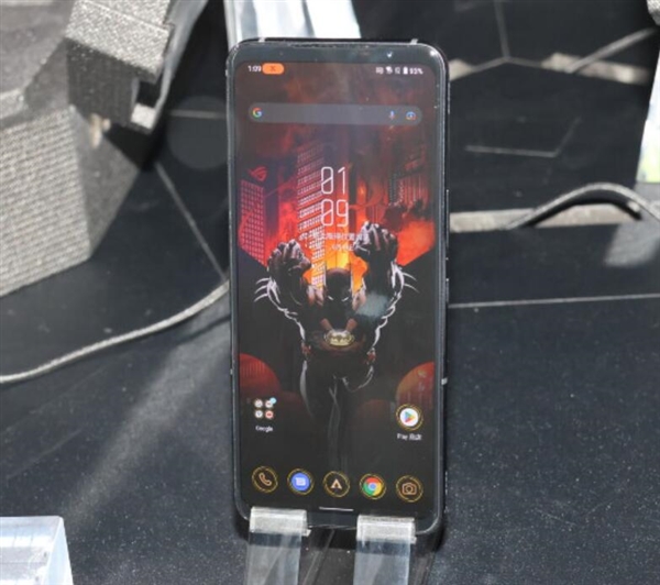ROG Phone 6蝙蝠侠版发布：联发科天玑9000+加持 卖8000元