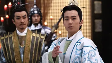 曹操要选择继承人，荀彧支持的人是曹丕还是曹植？（干货满满）