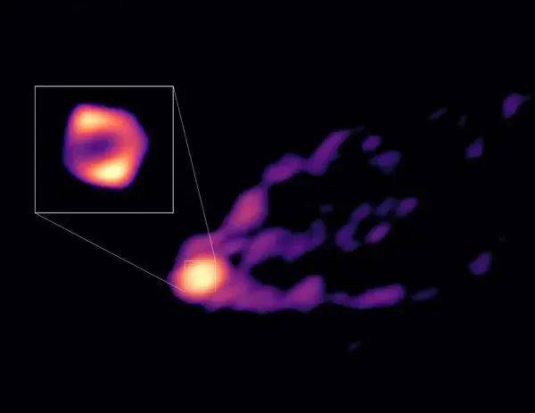 爱因斯坦预言被证实：科学家首次观测到黑洞边缘的“宇宙瀑布” 