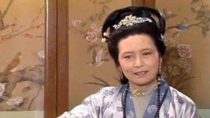 王熙凤只用记错哪两字，就突围了王夫人的有意刁难？（速看）