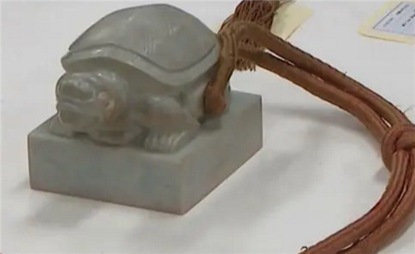 韩国罕见展出500年前王室印玺 乌龟造型被称国宝：网友围观神吐槽