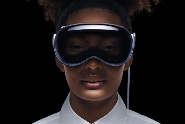 苹果Vision Pro国行版即将发售：支持抖音VR直播、腾讯视频等App