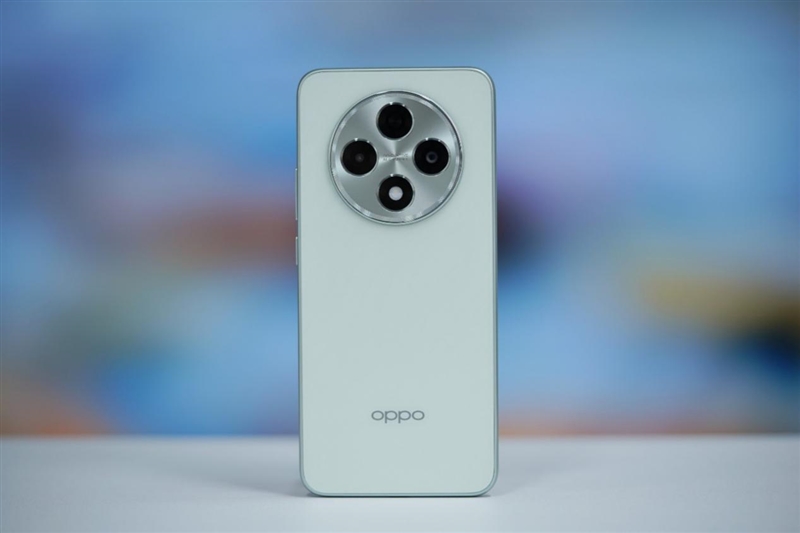 直屏版耐用战神OPPO A3评测：贴膜带套啥的都可以省了