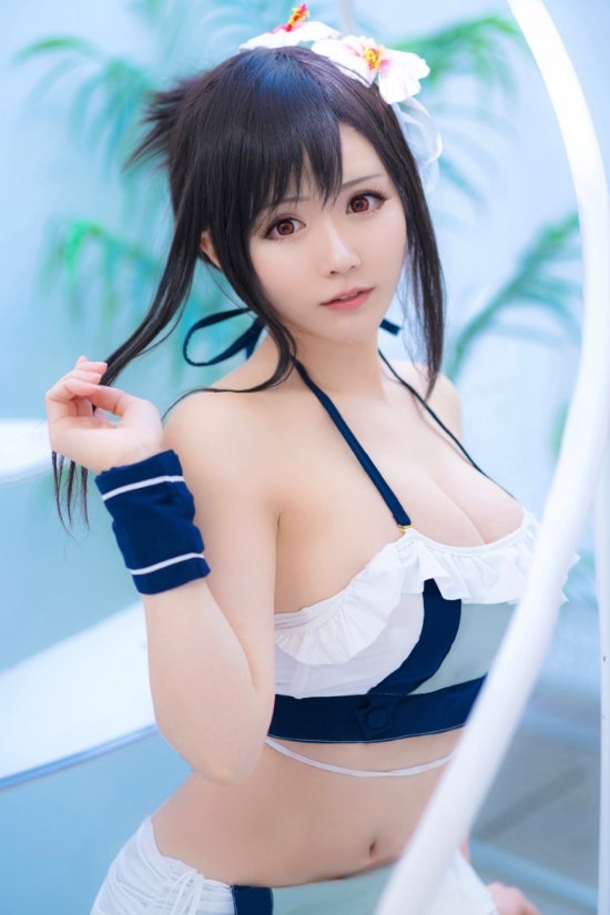 日本美女多穿搭COS蒂法：身材出众 真是清凉一夏！