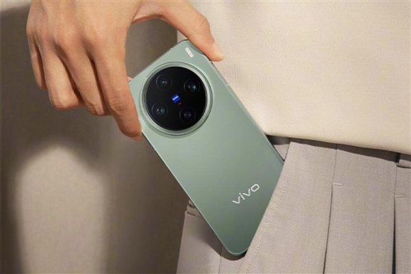 全球首款天玑9500小屏旗舰！vivo X300曝光