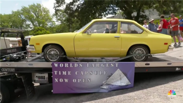 全球最大时间胶囊开箱：历经50年 雪佛兰Vega轿车仍崭新如初