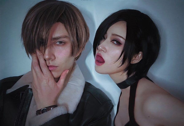 国外美女Cos《生化危机》艾达王 气质身材俱佳