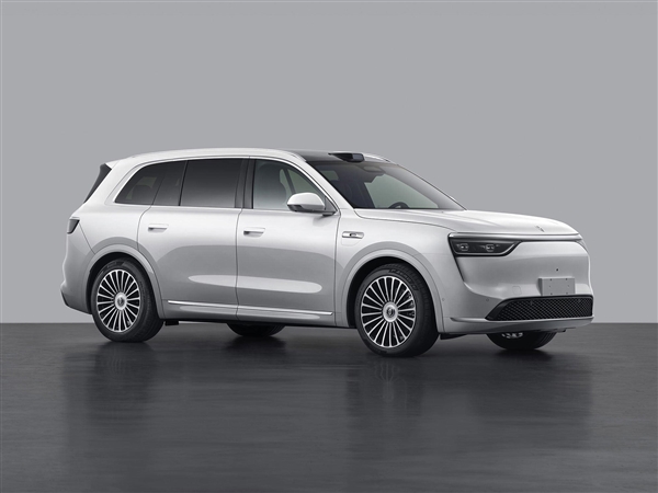 标配宁德时代100度大电池 问界M8 EV申报:理想i8强敌来了