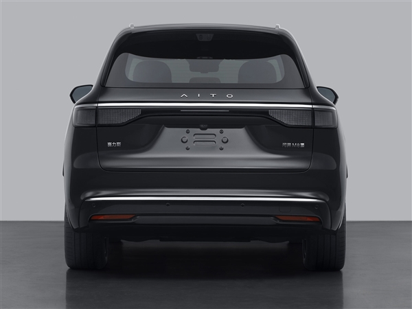 标配宁德时代100度大电池 问界M8 EV申报:理想i8强敌来了