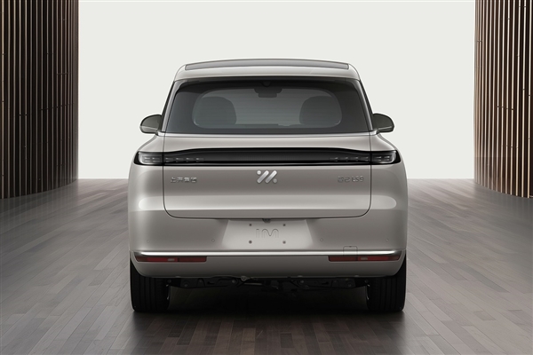 国产9字辈大SUV+1!上汽智己LS9官图发布:凯雷德即视感