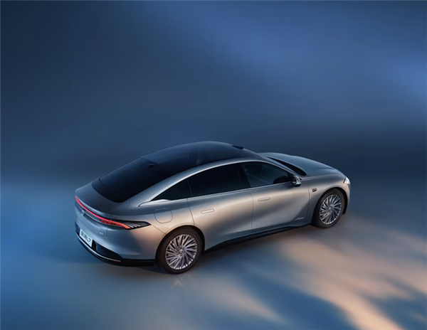 别克至境品牌首车至境L7外观发布：定位30万级豪华增程轿车