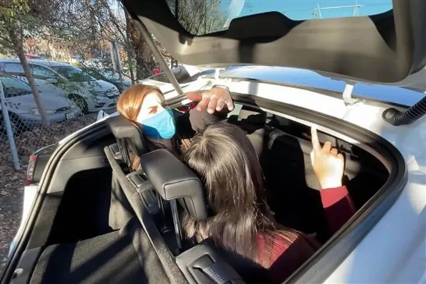 6座加长版Model Y来了！但我觉得它并不好卖