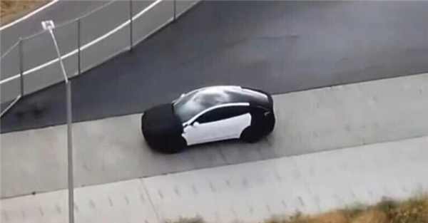 6座加长版Model Y来了！但我觉得它并不好卖