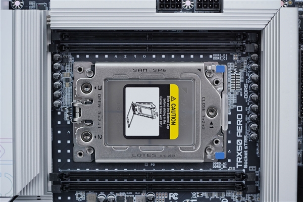 最强桌面CPU座驾!技嘉TRX50 AERO D主板图赏