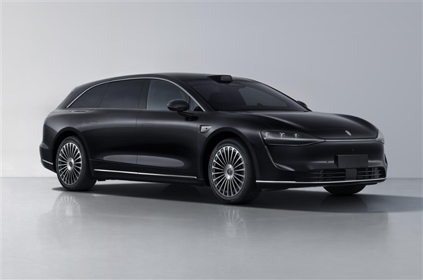 余承东亲当车模 享界S9T绿野仙踪实车曝光：带顶箱确实帅