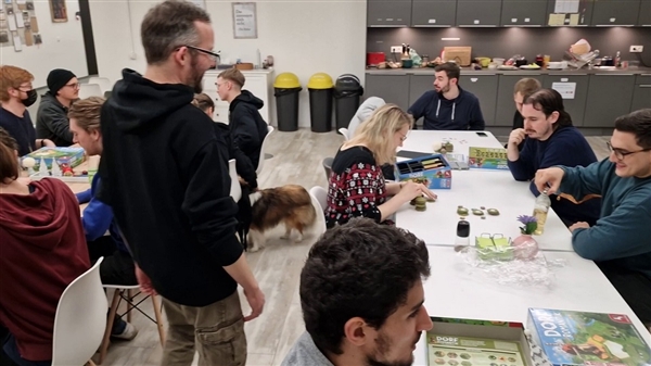 《战锤40K：战争黎明4》回归本源