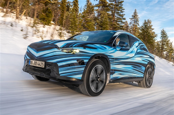 奔驰史上最大中控屏！全新GLC EV内饰官图发布：满眼全是屏