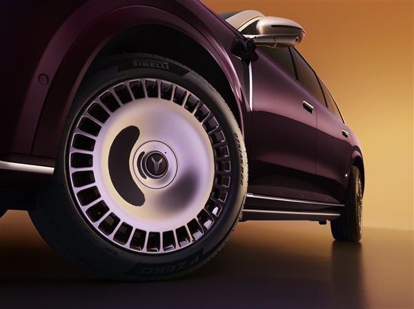 又一“国产劳斯莱斯” 岚图旗舰SUV官宣：配华为四激光雷达智驾