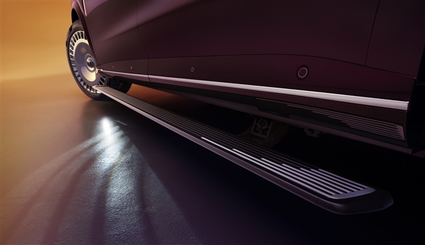 又一“国产劳斯莱斯” 岚图旗舰SUV官宣：配华为四激光雷达智驾