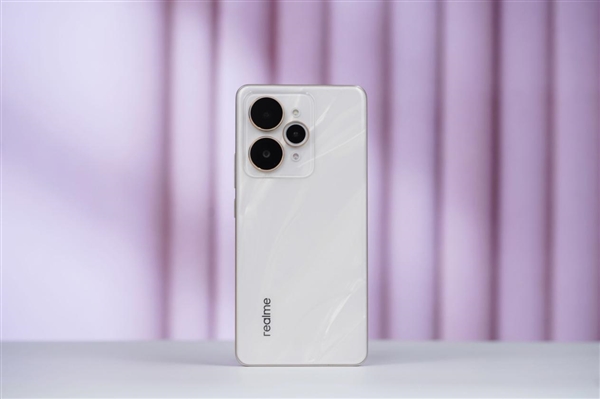 每台都独一无二！真我15 Pro图赏