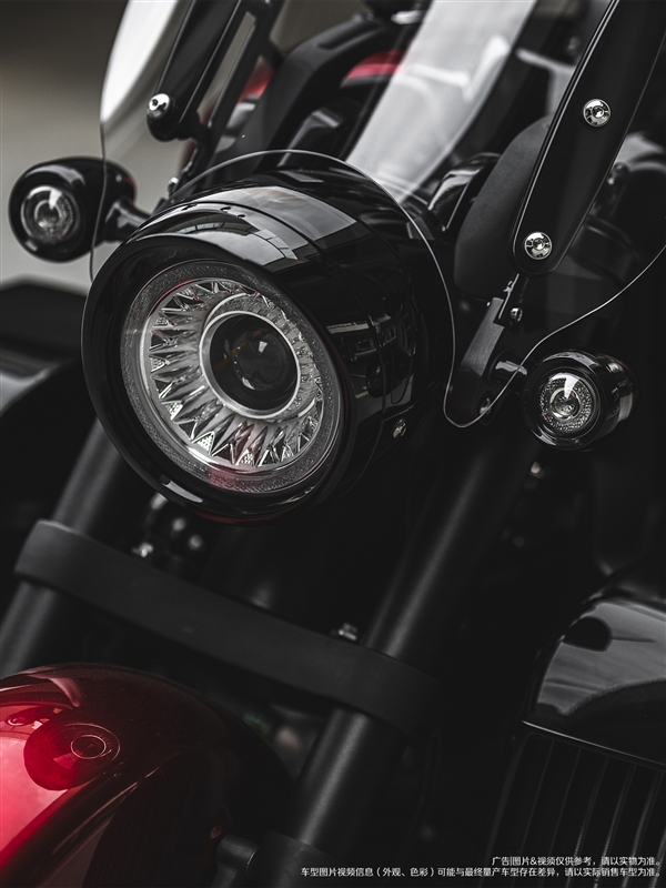 水平对置8缸机 长城灵魂巡航摩托车官图公布：黑红配帅炸了