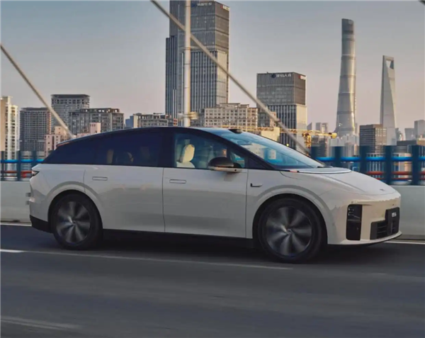 理想i6电池信息曝光:5C超充+720km续航 李想直言技术顶流