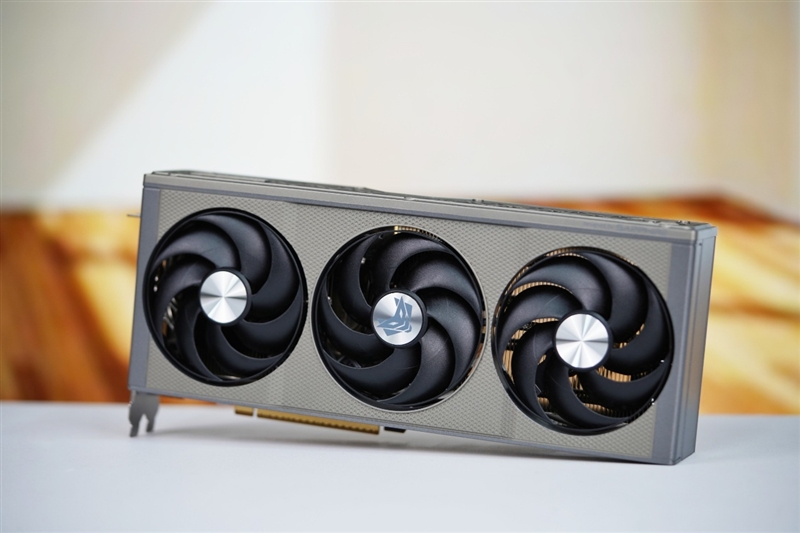 游戏性能提升显著 价格优势高达15%!RX 9060 XT 16GB vs RTX 5060 Ti对比评测