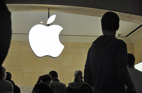 苹果又陷版权泥潭!被起诉使用盗版书籍训练AI