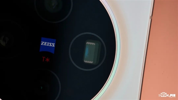 4399元起的vivo X300 能成为今年最强标准版手机吗