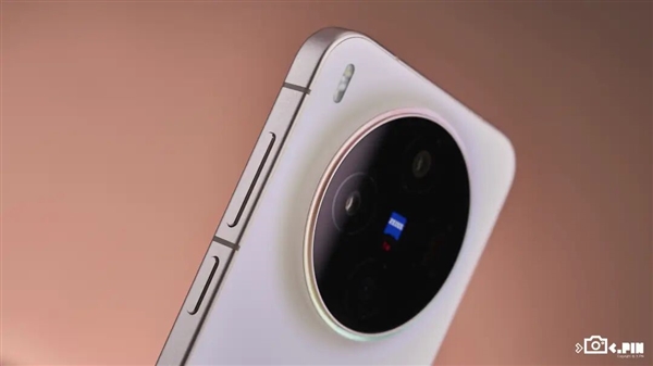 4399元起的vivo X300 能成为今年最强标准版手机吗