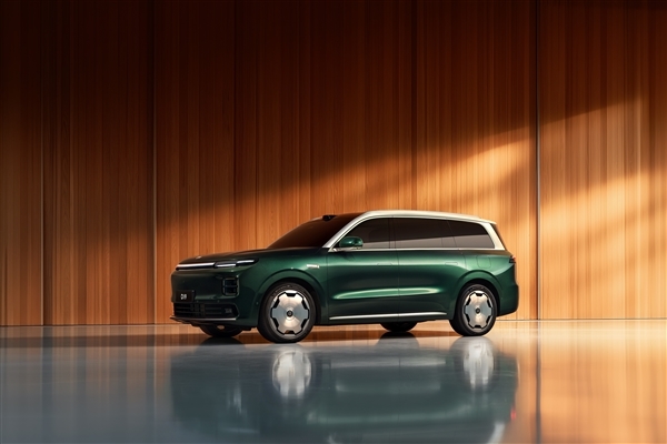 增程比纯电车续航还高!零跑汽车旗舰D平台六大技术一图看懂