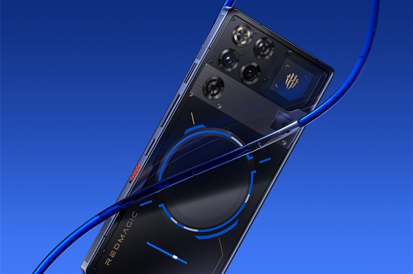 红魔11 Pro独家首发纯平设计:摄像头不凸起