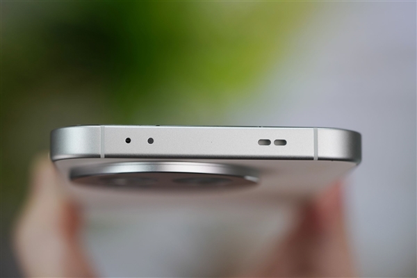 全球首发理光GR影像!真我GT8 Pro图赏