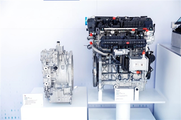 华为自研P1电机实物首次曝光: 发电功率密度高于行业10% 150km/h高速巡航不亏电