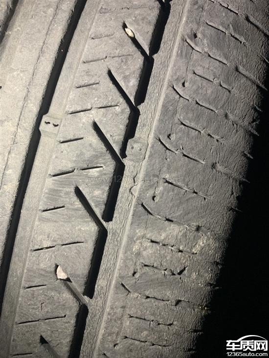 大众速腾遭车主集体投诉:质保期内原车轮胎开裂