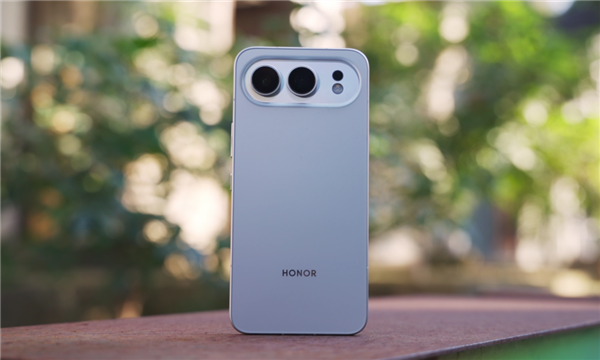 8000mAh电池+骁龙8至尊版 你跟我说这是线下机！