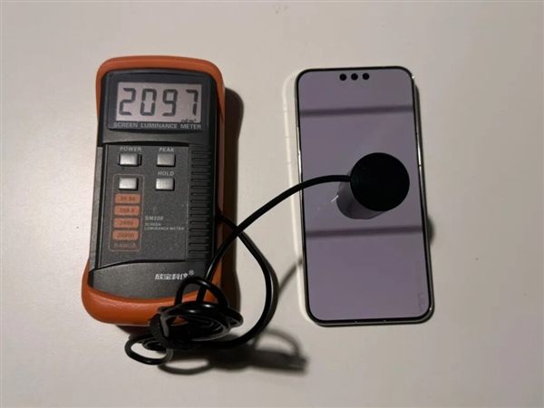 用了几天华为Mate80 Pro Max 我感觉它堆料有点过猛了