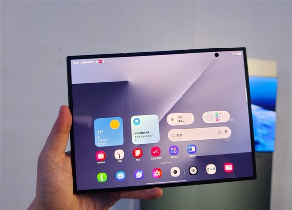 G形三折叠史上首款！三星Galaxy Z TriFold上手