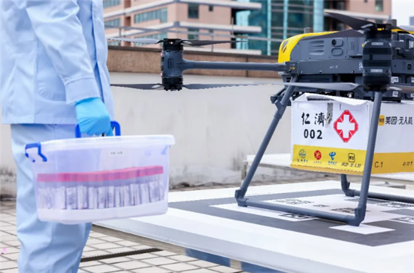 上海开启无人机送医疗物资时代:完全不堵 时长直接砍半