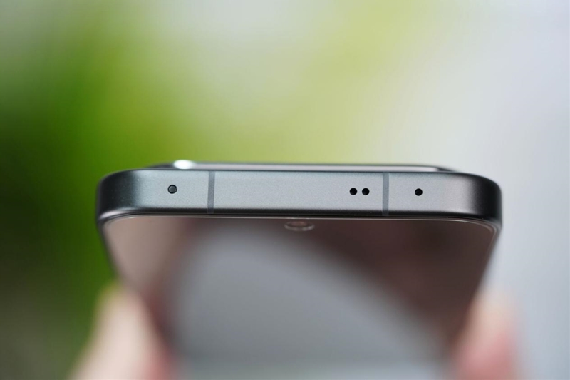 稳步迭代,全面超越:vivo S50 Pro mini 评测:小直屏旗舰的进化标杆