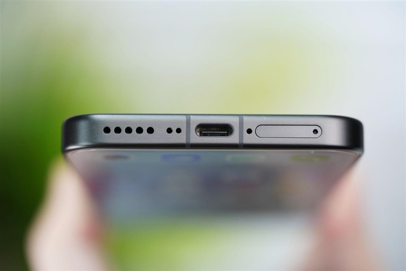 稳步迭代,全面超越:vivo S50 Pro mini 评测:小直屏旗舰的进化标杆