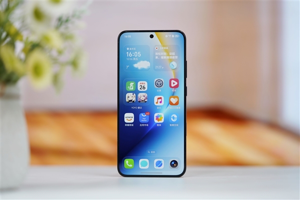 全球首发10000mAh电池!荣耀WIN图赏