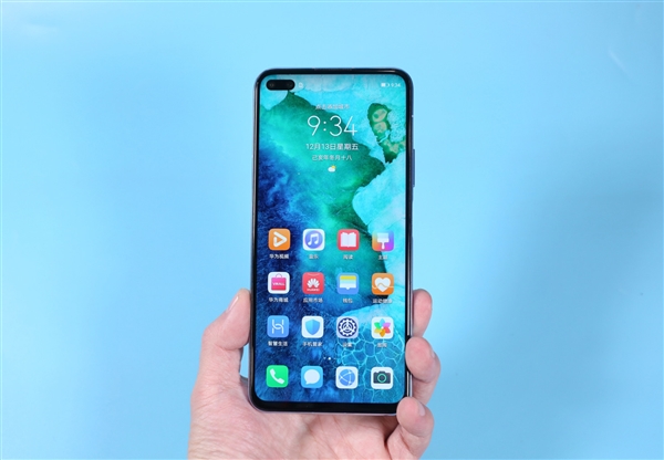 不忘麒麟990老旗舰！荣耀V30/30 Pro等6款机型喜提鸿蒙OS 4.2更新