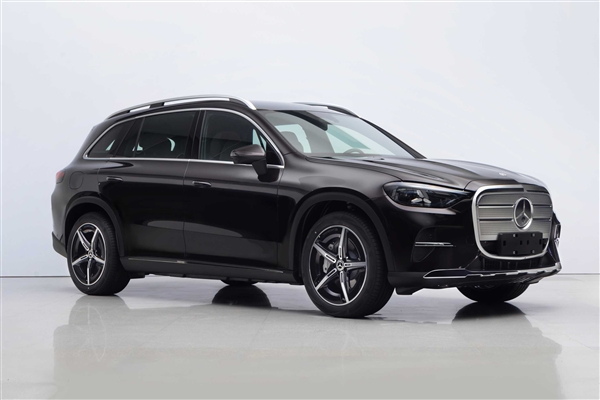 保留实体盾牌格栅 国产奔驰CLC纯电实车亮相：颜值感受下