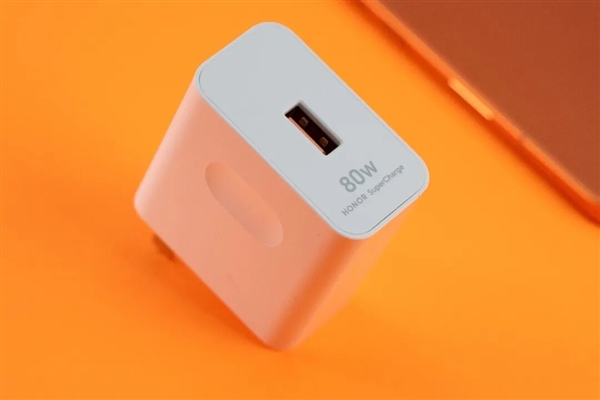 代表安卓出战 荣耀抢了iPhone Air的风头